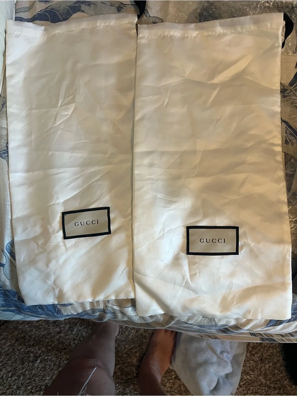 Gucci White Dust Bag with Black Border and Logo